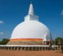Ruwanwelisaya Stupa in Anuradhapura im Sri Lanka Urlaub